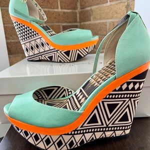 Jessica Simpson print wedges